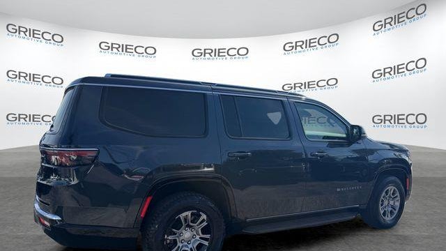 2023 Jeep Wagoneer Base