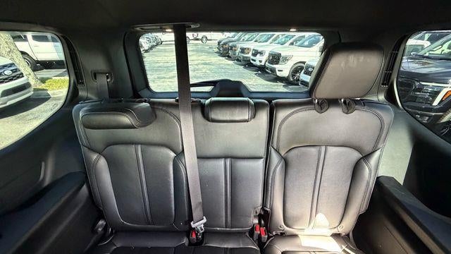 2023 Jeep Wagoneer Base