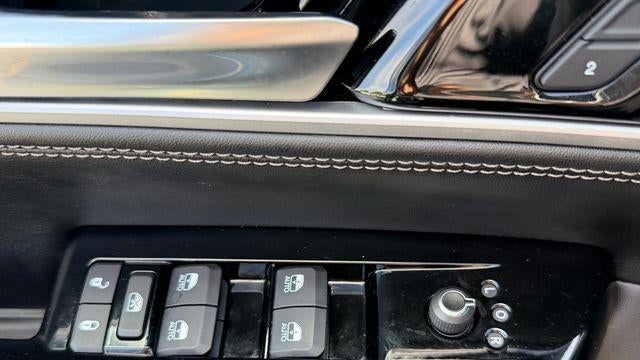2023 Jeep Wagoneer Base