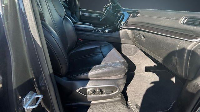 2023 Jeep Wagoneer Base
