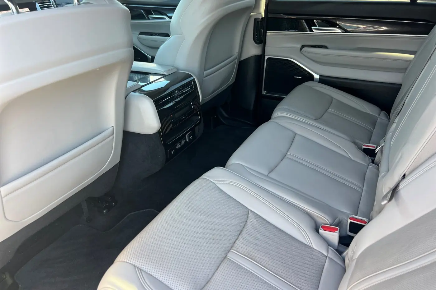 2024 Jeep Wagoneer - $42,275
