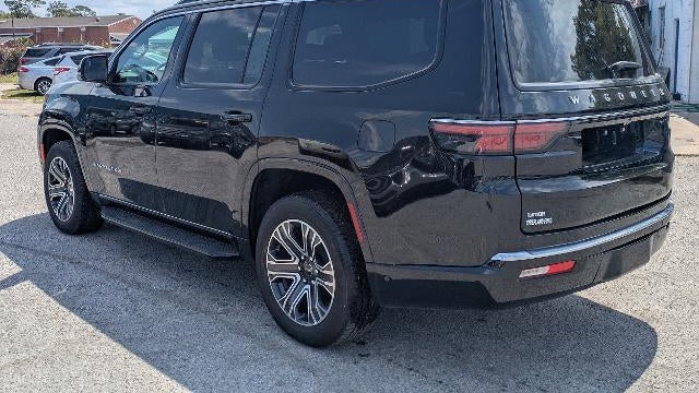 2025 Jeep Wagoneer Base