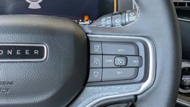 2025 Jeep Wagoneer Base