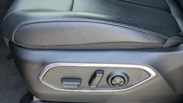2025 Jeep Wagoneer Base