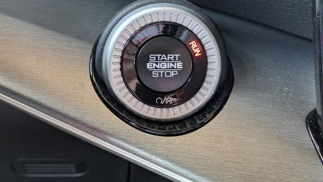 2025 Jeep Wagoneer Base