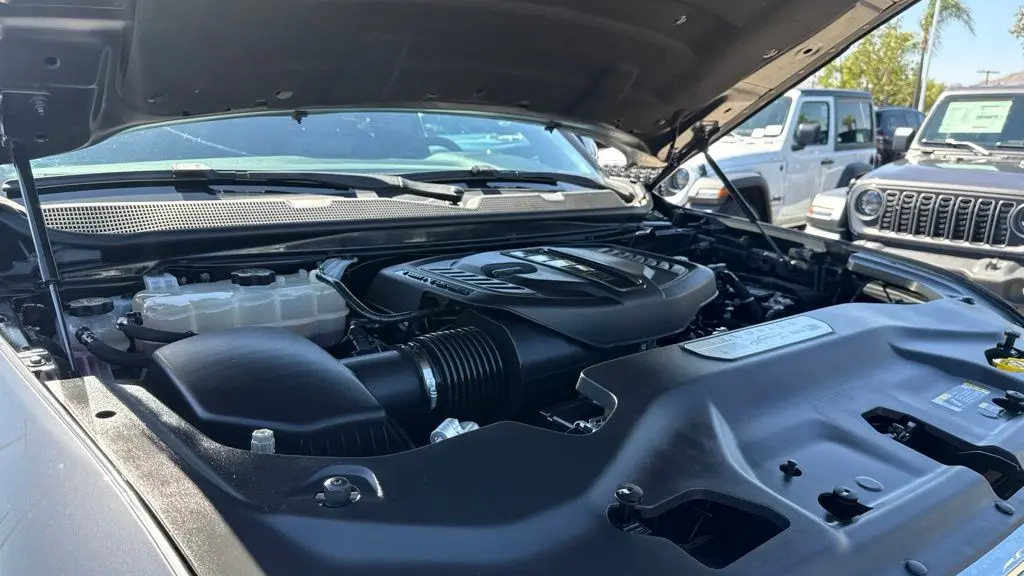 2023 Jeep Wagoneer Base