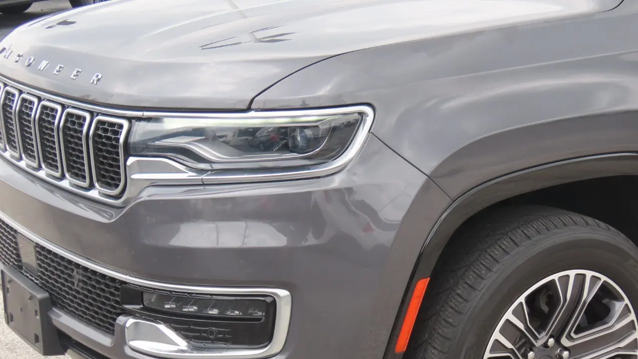 2024 Jeep Wagoneer Base