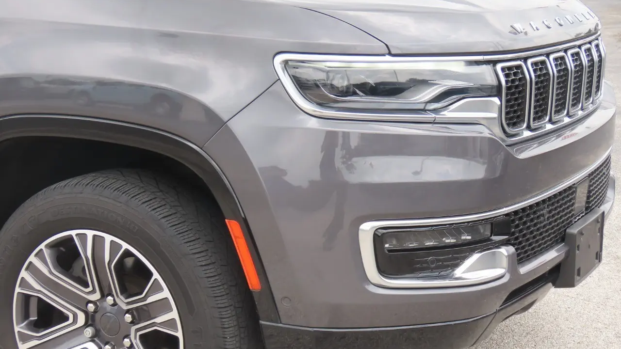 2024 Jeep Wagoneer Base
