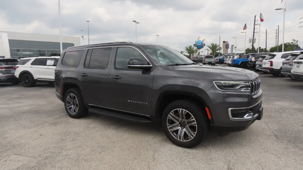 2024 Jeep Wagoneer Base