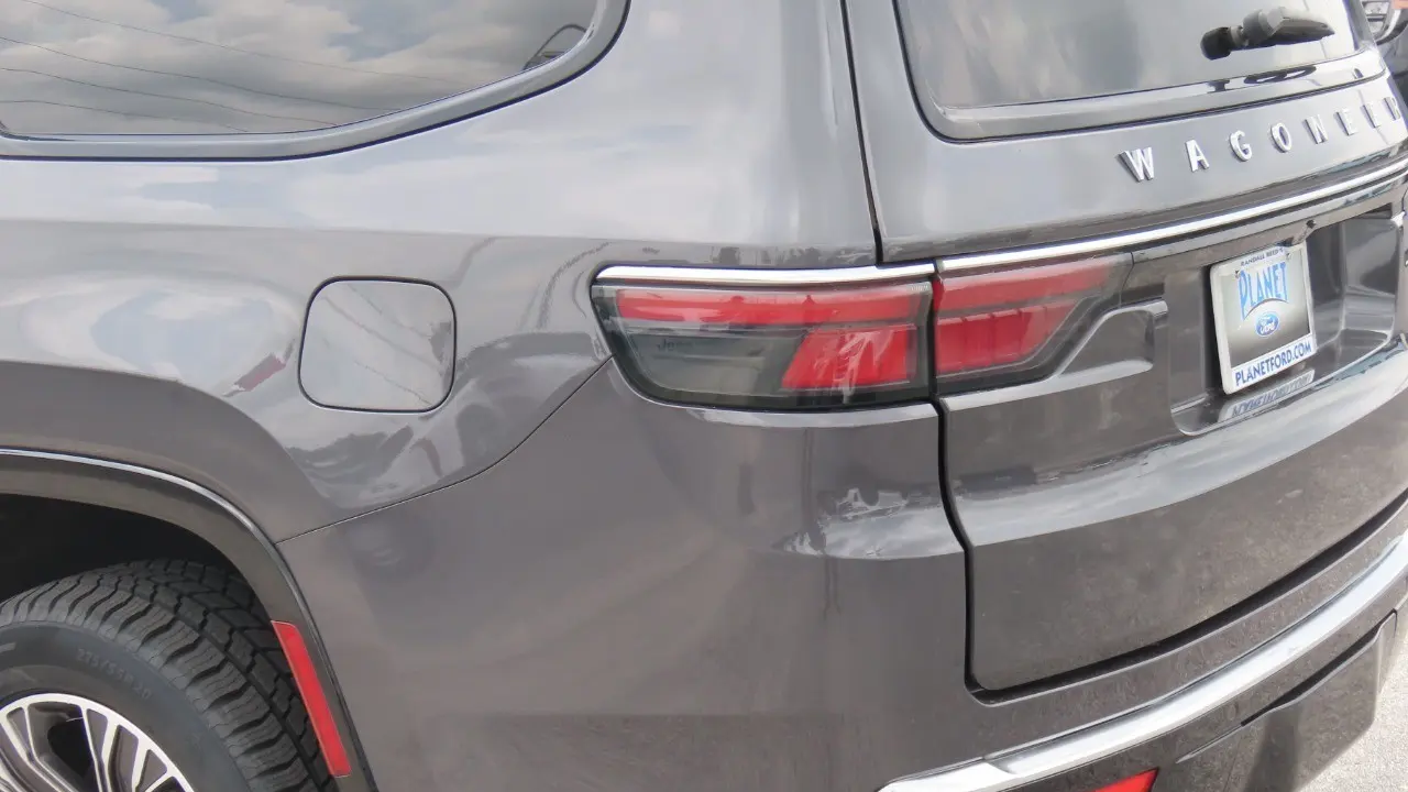 2024 Jeep Wagoneer Base