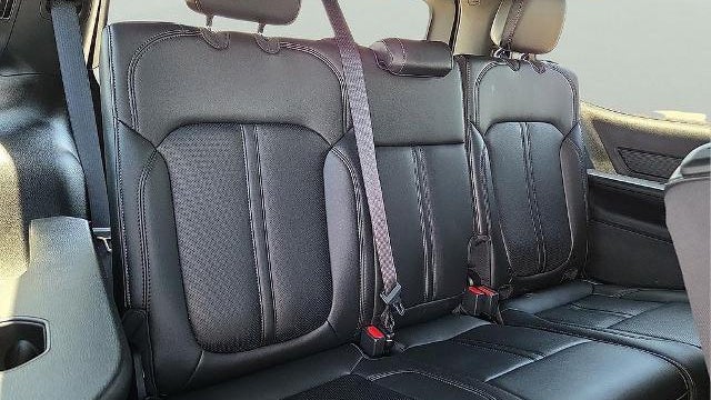 2024 Jeep Wagoneer Base