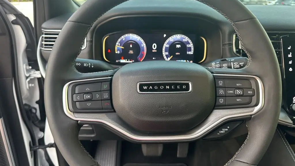 2025 Jeep Wagoneer Base