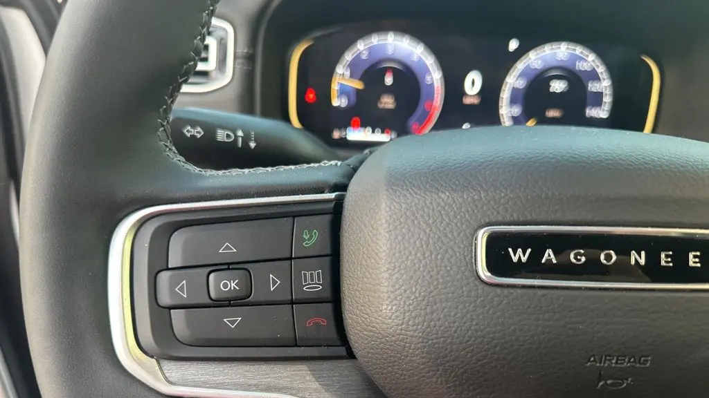 2025 Jeep Wagoneer Base