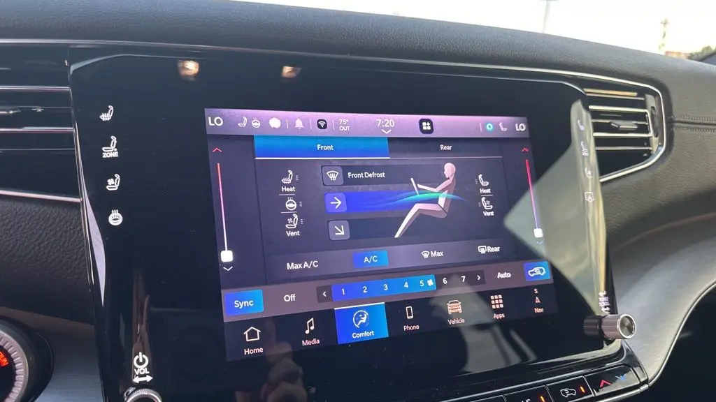 2025 Jeep Wagoneer Base