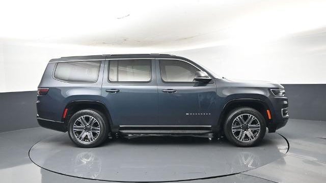 2023 Jeep Wagoneer Base