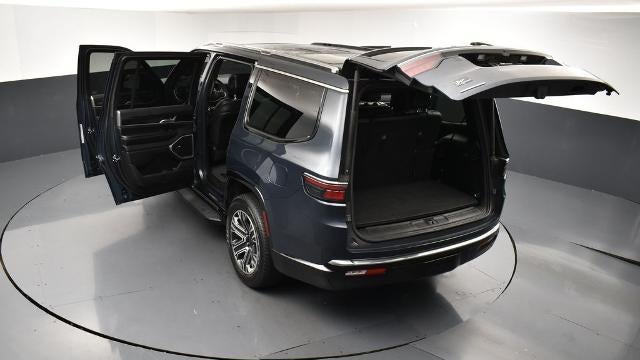 2023 Jeep Wagoneer Base