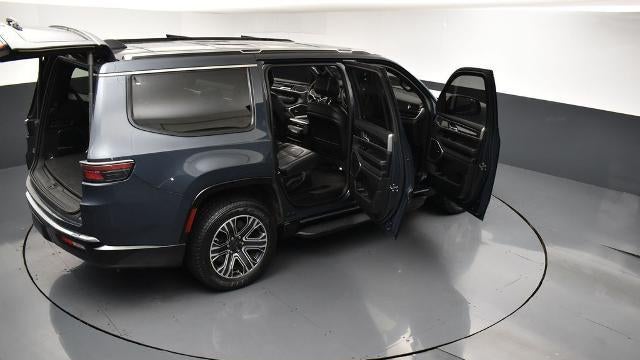 2023 Jeep Wagoneer Base