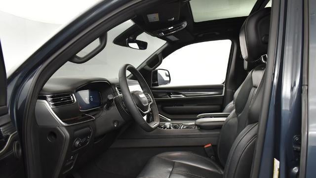 2023 Jeep Wagoneer Base