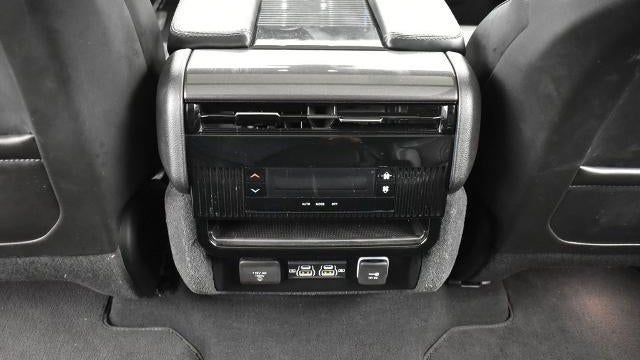 2023 Jeep Wagoneer Base
