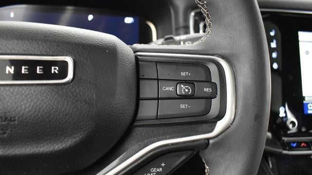 2023 Jeep Wagoneer Base