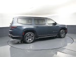 2023 Wagoneer Thumbnail 5