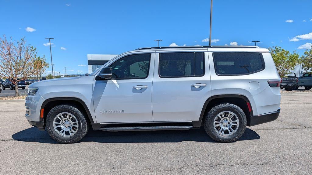 2024 Jeep Wagoneer Base