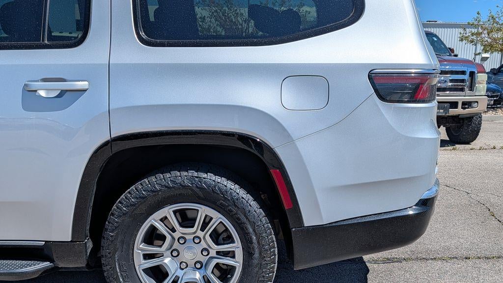 2024 Jeep Wagoneer Base