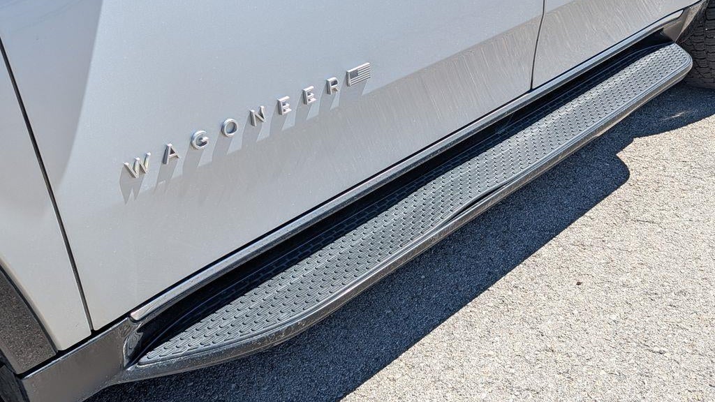 2024 Jeep Wagoneer Base