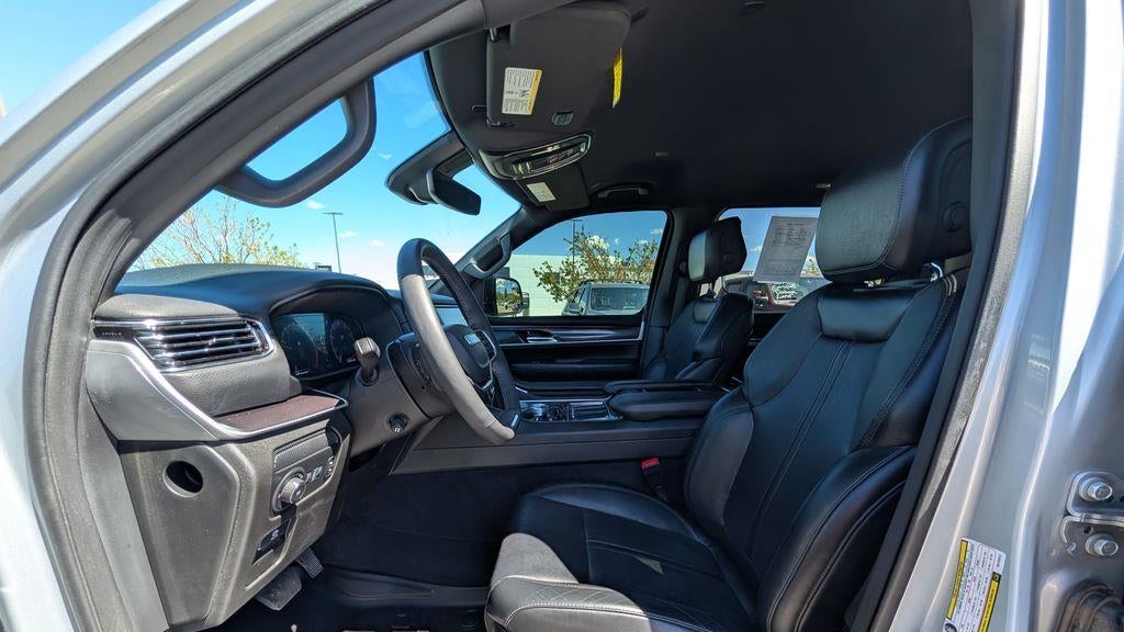 2024 Jeep Wagoneer Base