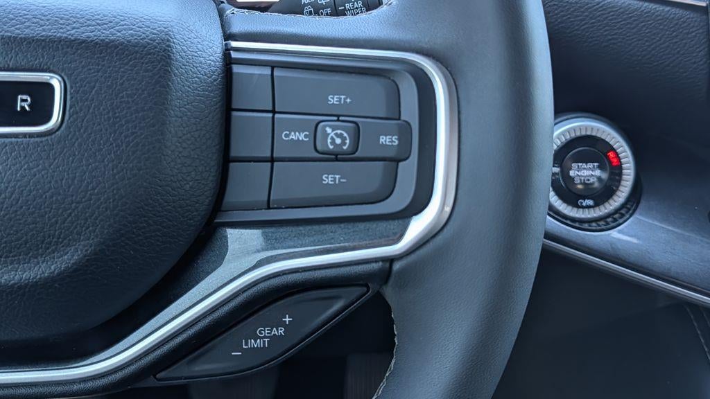 2024 Jeep Wagoneer Base