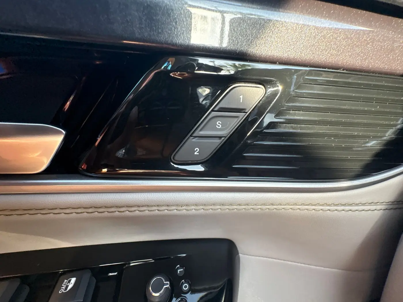 2024 Jeep Wagoneer - $41,000