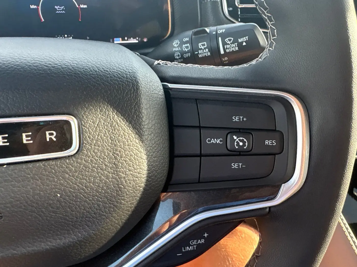 2024 Jeep Wagoneer - $41,000