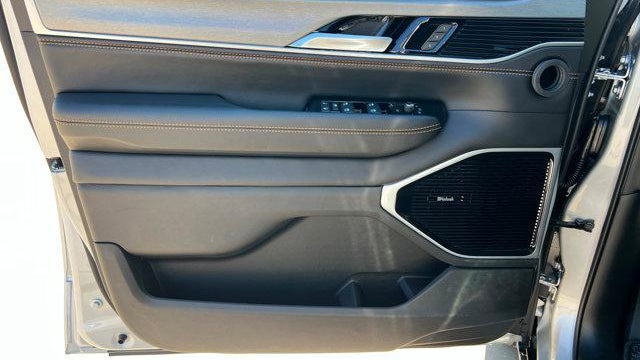 2026 Jeep Grand Wagoneer Upland