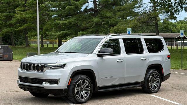 2023 Jeep Wagoneer Base