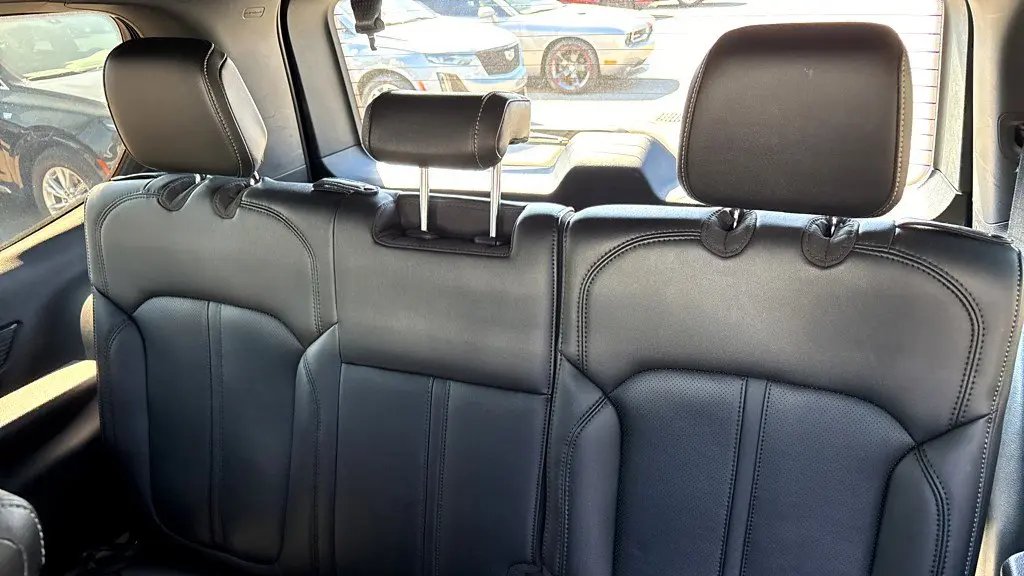 2024 Jeep Wagoneer Base