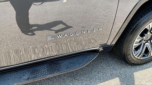 2025 Jeep Wagoneer Base