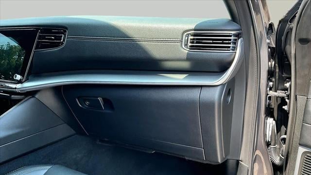2025 Jeep Wagoneer Base