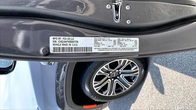 2025 Jeep Wagoneer Base
