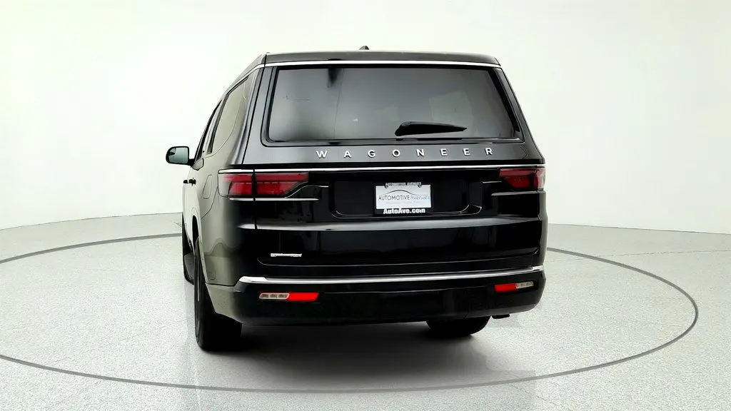 2023 Jeep Wagoneer Carbide
