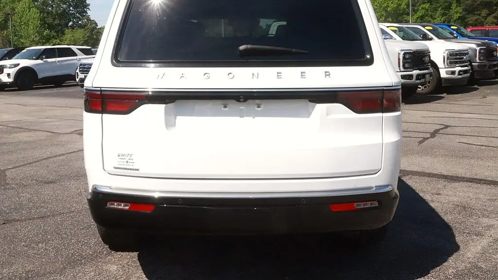 2023 Jeep Wagoneer Carbide