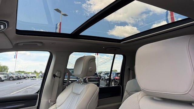 2023 Jeep Wagoneer Carbide