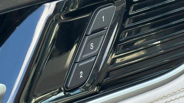 2023 Jeep Wagoneer Carbide