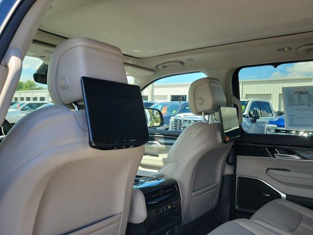 2023 Jeep Wagoneer - $42,216