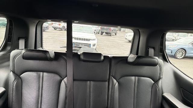 2023 Jeep Wagoneer Carbide