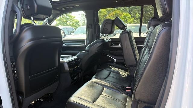 2023 Jeep Wagoneer Carbide
