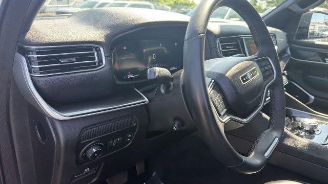 2023 Jeep Wagoneer Carbide