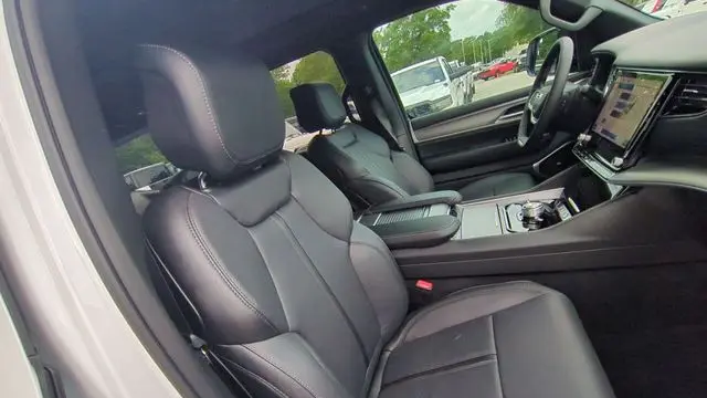 2026 Jeep Grand Wagoneer Limited Altitude