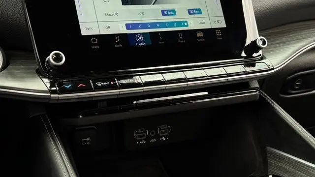 2023 Jeep Wagoneer Carbide
