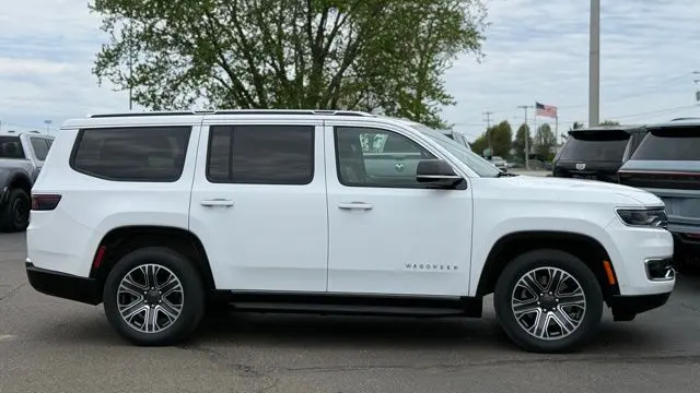 2023 Jeep Wagoneer Carbide