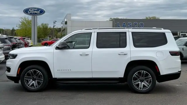 2023 Jeep Wagoneer Carbide